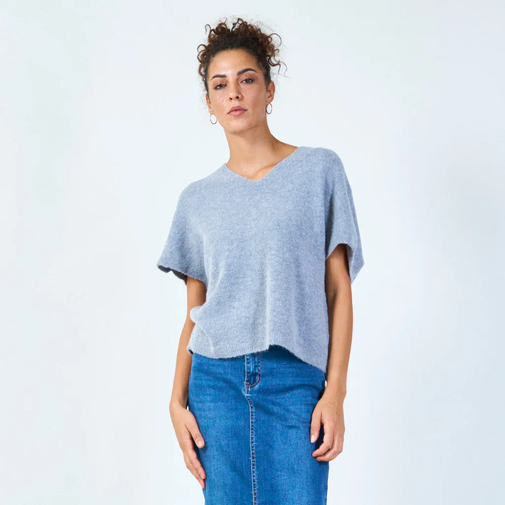 Sleeveless v-neck sweater wholesale