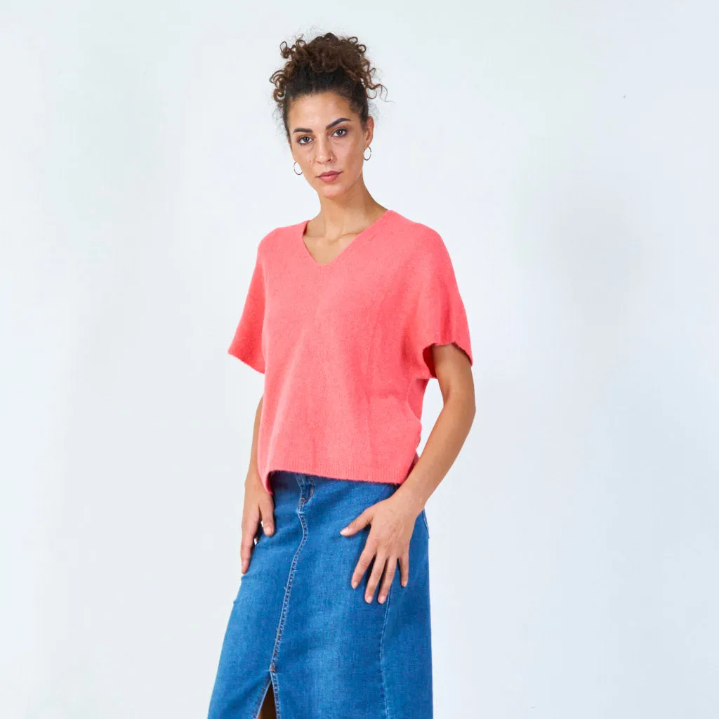 Sleeveless v-neck sweater wholesale