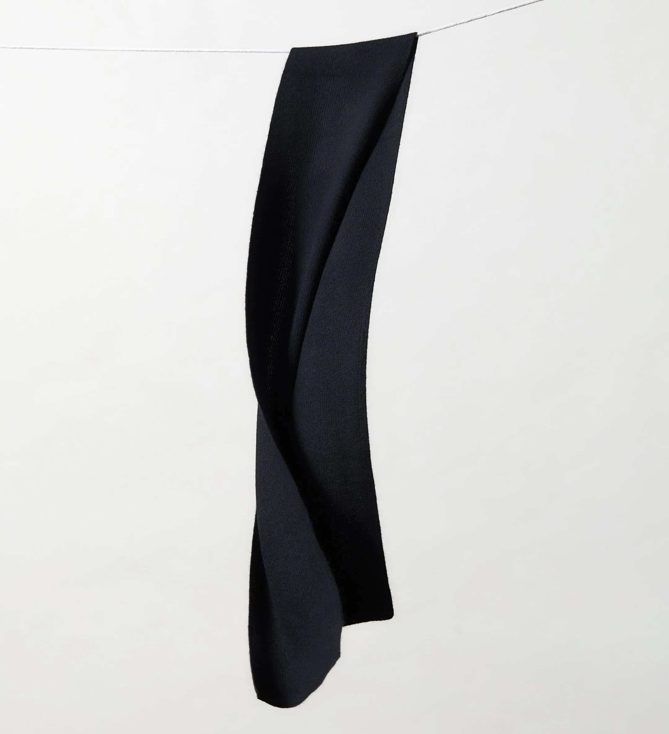 The Unisex Cashmere Ribbed Solid Color Scarf